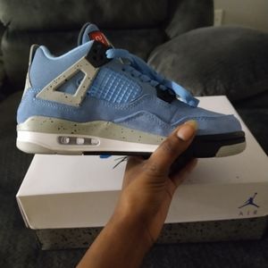 Jordan 4 university blues size 7